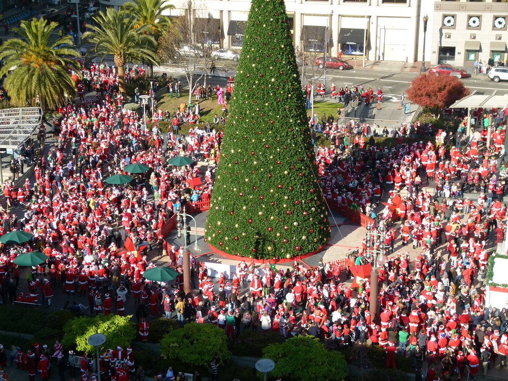 jefposk's tweet photo. Today in SF. Union Square. Noon.

Santa Claus is coming to town. https://t.co/sxA3sF8Srl