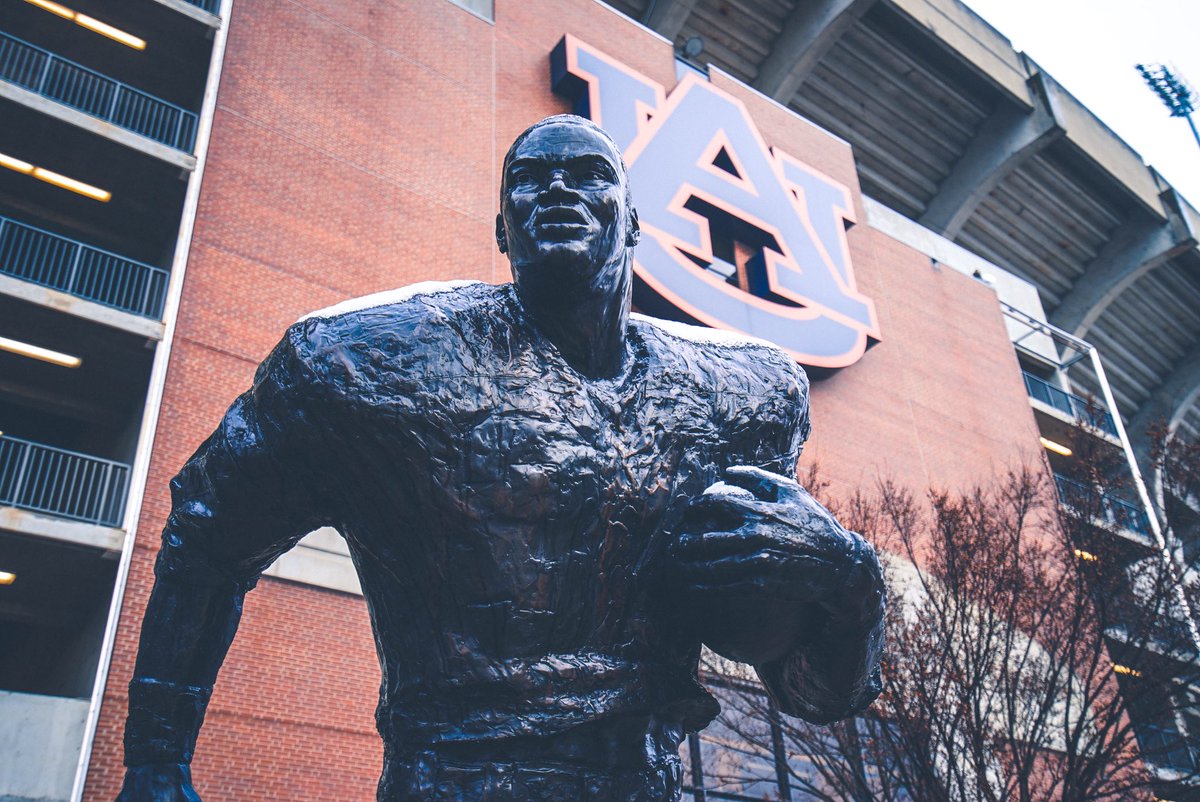AuburnFootball's tweet photo. We got a little ❄️ on The Plains.

#WarEagle https://t.co/KwOtkCsNBy