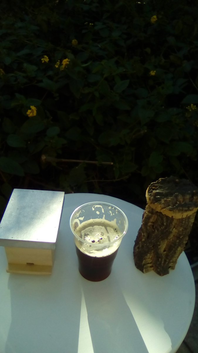 Qué mejor que acompañar la comida en la #FeriaSaboraMalaga con #CervezaArtesana,hoy con <a href="/cervezatrinidad/">cervezatrinidad</a>, ven a probarla a la Feria <a href="/SaboraMalaga/">Sabor a Málaga</a> en el Paseo del Parque, esta tarde seguimos divulgando nuestras #MielesFrescas y sus propiedades medicinales