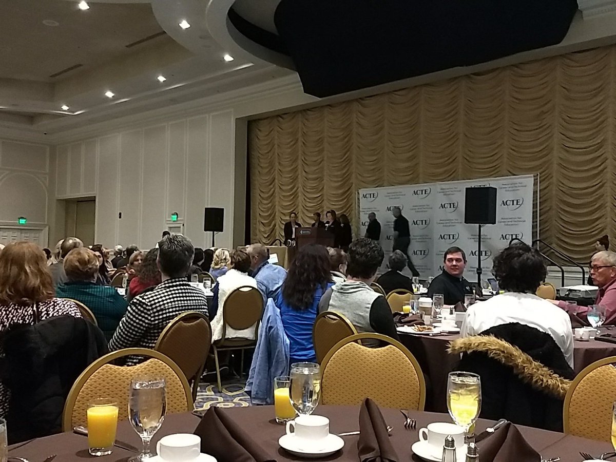 WalkerDi_QH's tweet photo. @actecareertech State Leaders Breakfast and QAS Award presentations. #VISIONCTE2017 https://t.co/rzOAUoQLI7