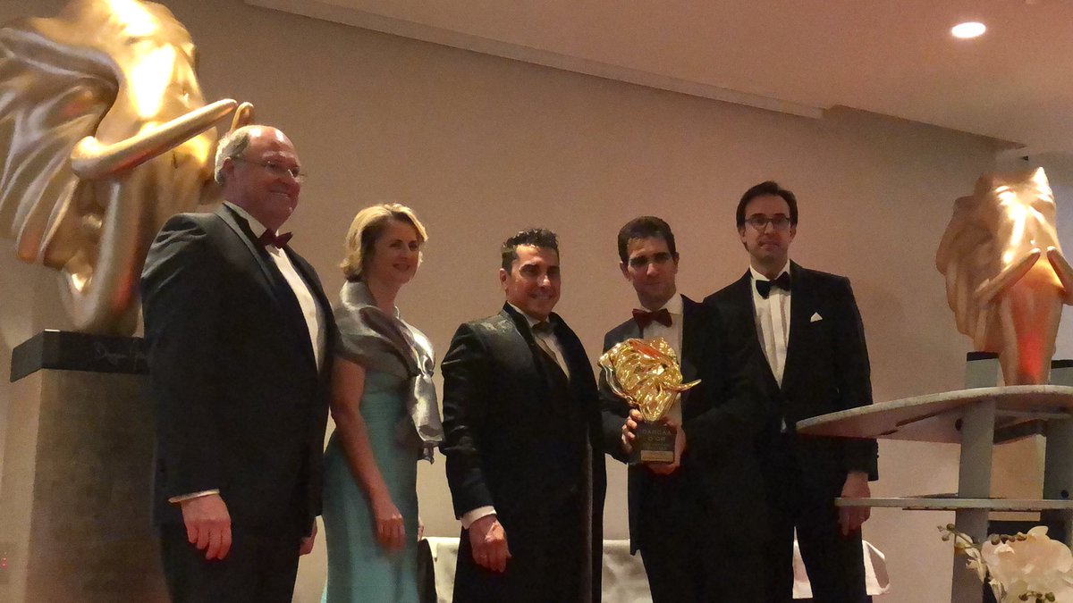 MichaelTrabbia's tweet image. Honoré d’avoir reçu le trophée 🏆 Montaigne de l’innovation digitale pour notre solution d’identification sécurisée des clients prépayés.
#co-innovation #HumanInside 

👏👏 aux équipes @OrangeBEFR @OrangeBENL @famoco