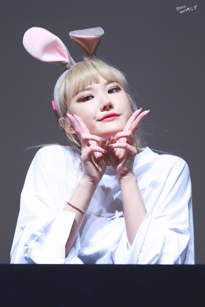 BrandNewDay0501's tweet image. 내 사랑 엘리언니 ❤️ 
생일 추카추카츄!
우리 작곡가님 나중에도 잘 부탁해☺️
🙆🏻🙆🏻🙆🏻🙆🏻🙆🏻🙆🏻
#HappyLEDay #LE #엘리 #안효진 #EXID