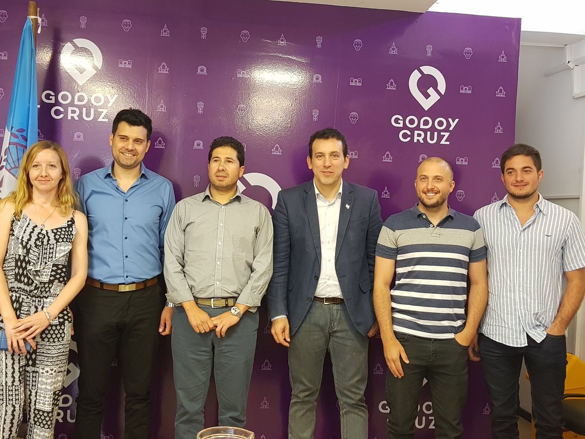 TadeoGZ's tweet photo. Fuimos anfitriones del encuentro entre la cámara de comercio de Godoy Cruz y Viña del Mar. Más vínculos para el desarrollo económico local. #GodoyCruz https://t.co/ymio2U42EU