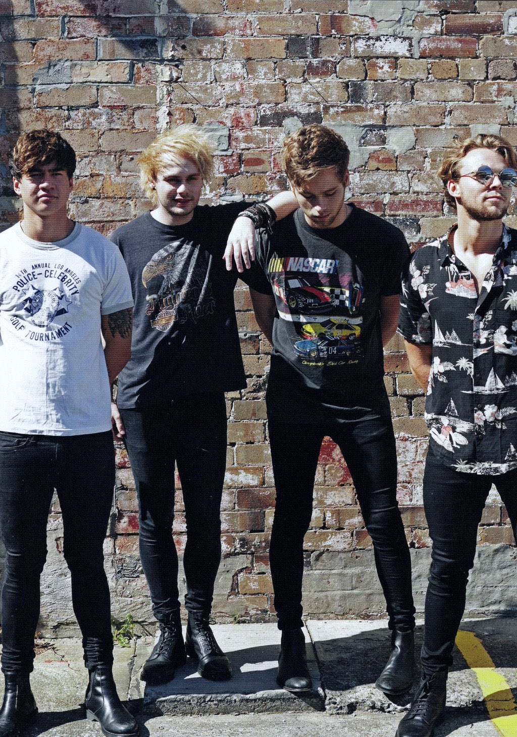 5sos wearing converse sales