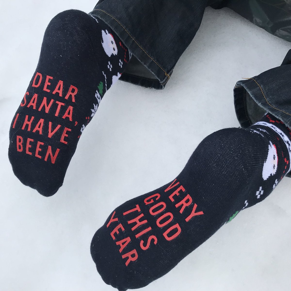 HopeSocks's tweet photo. Kerst voorpret met #socksofhope in de sneeuw. #payitforward en wie weet krijg jij ook wat extra #hoop voor kerst! https://t.co/0GpTUMogsd https://t.co/tPHLRBn61E