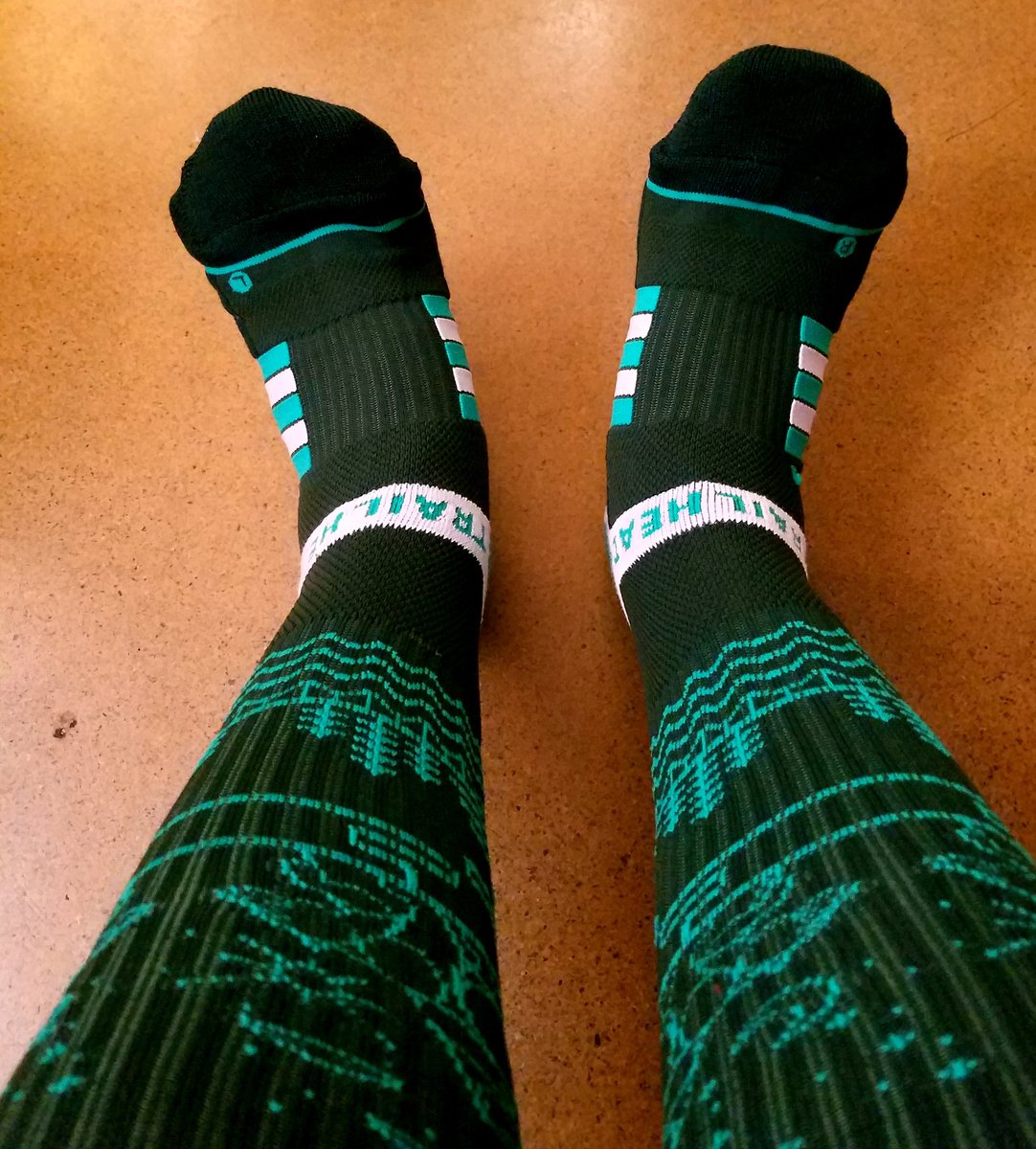 marisahambleton's tweet photo. What's on your feet?! Gettin' ready for #SalesforceSaturday @PhxSFSaturday #DFGG17 https://t.co/7y5Atl0hr3