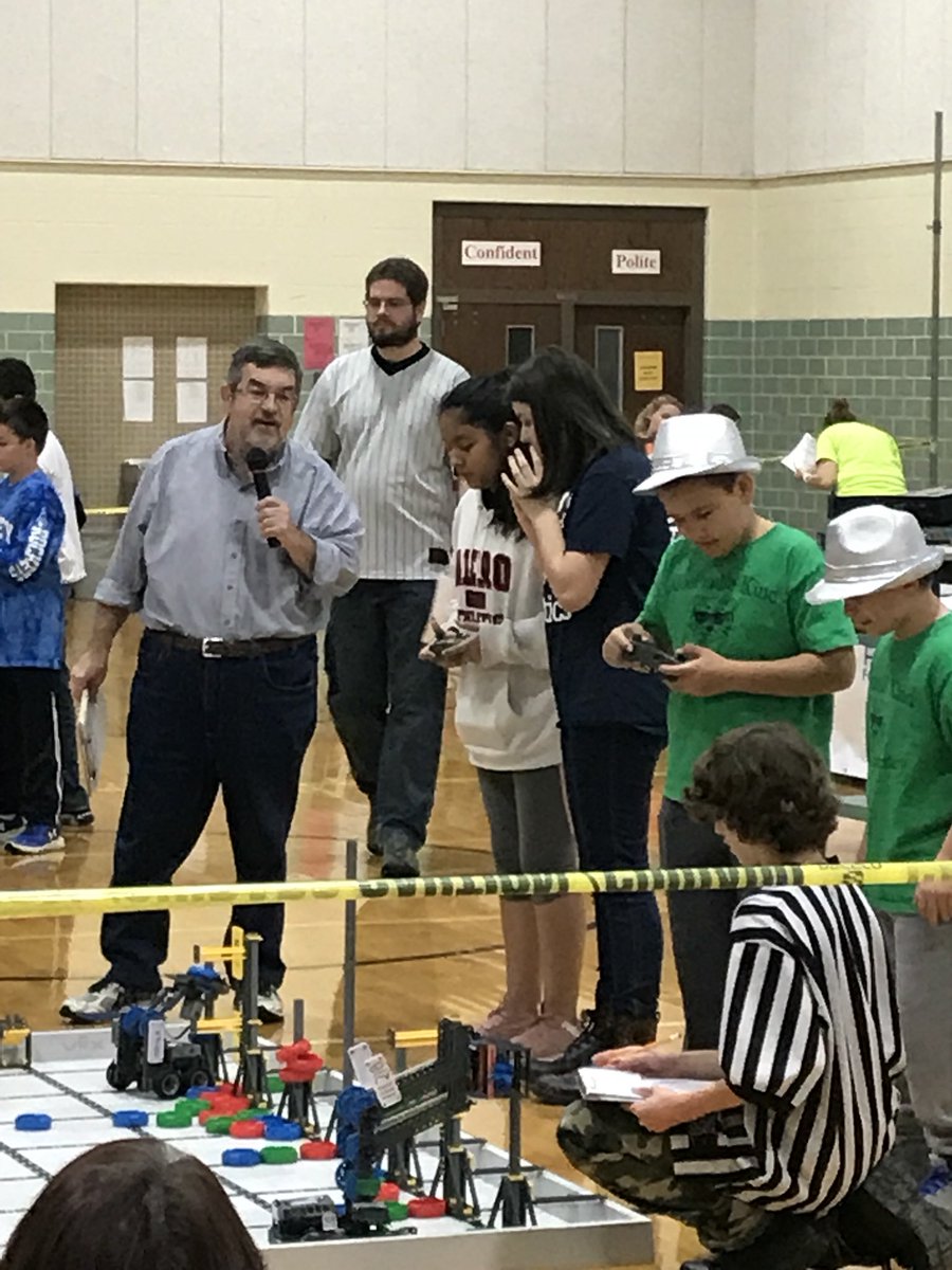 RPIAPumas's tweet image. More robotics updates: RPIA and Lowell formed an alliance and did great during their round! #RPIApride