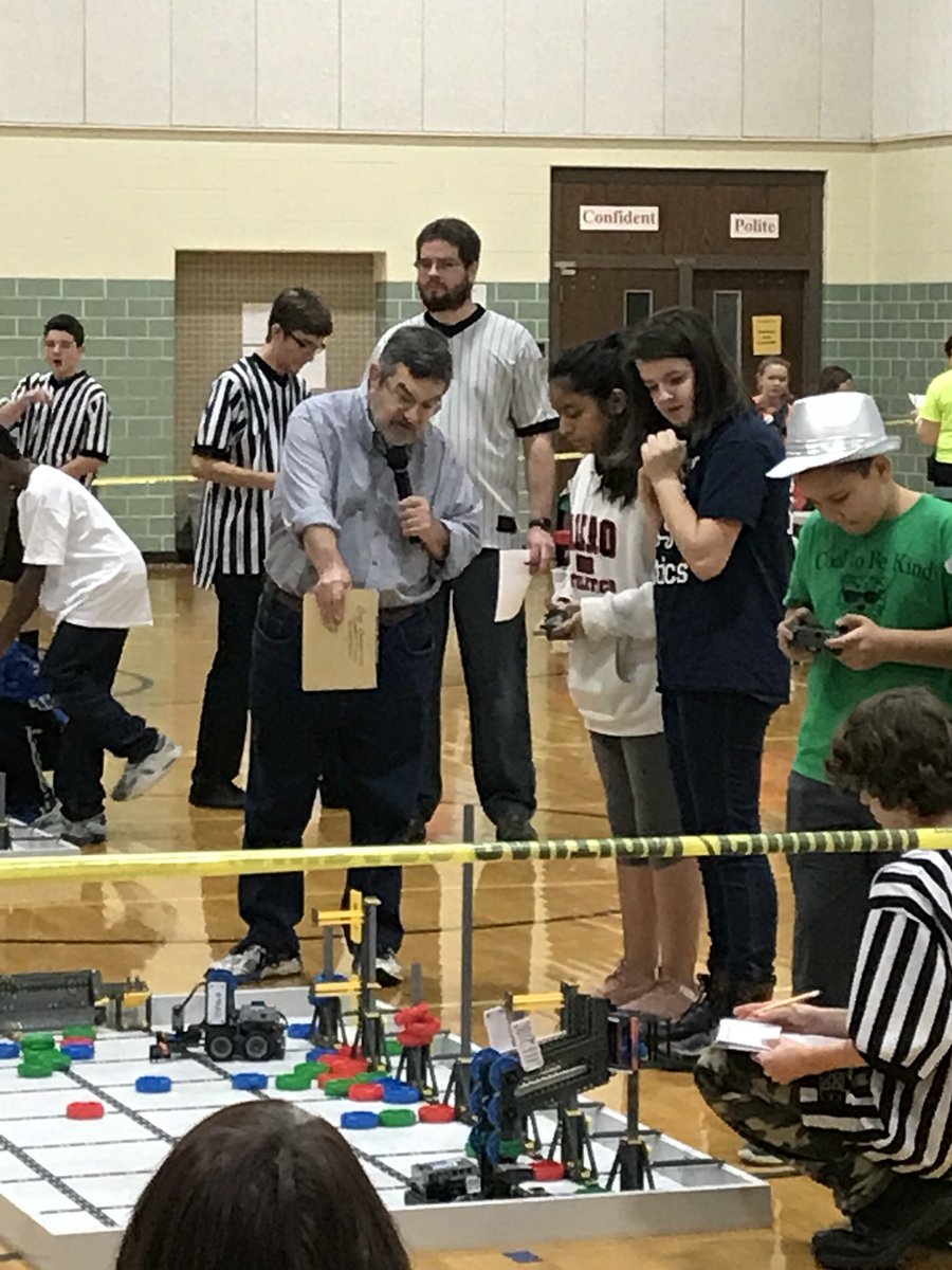 RPIAPumas's tweet image. More robotics updates: RPIA and Lowell formed an alliance and did great during their round! #RPIApride