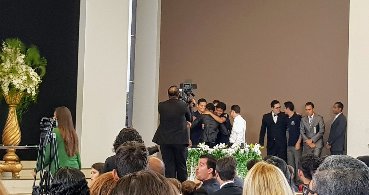 JairoAnjos7's tweet photo. Culto de Ação de Graças - Formatura IABC - Professores discipulado alunos. https://t.co/Ojn05FbXoe