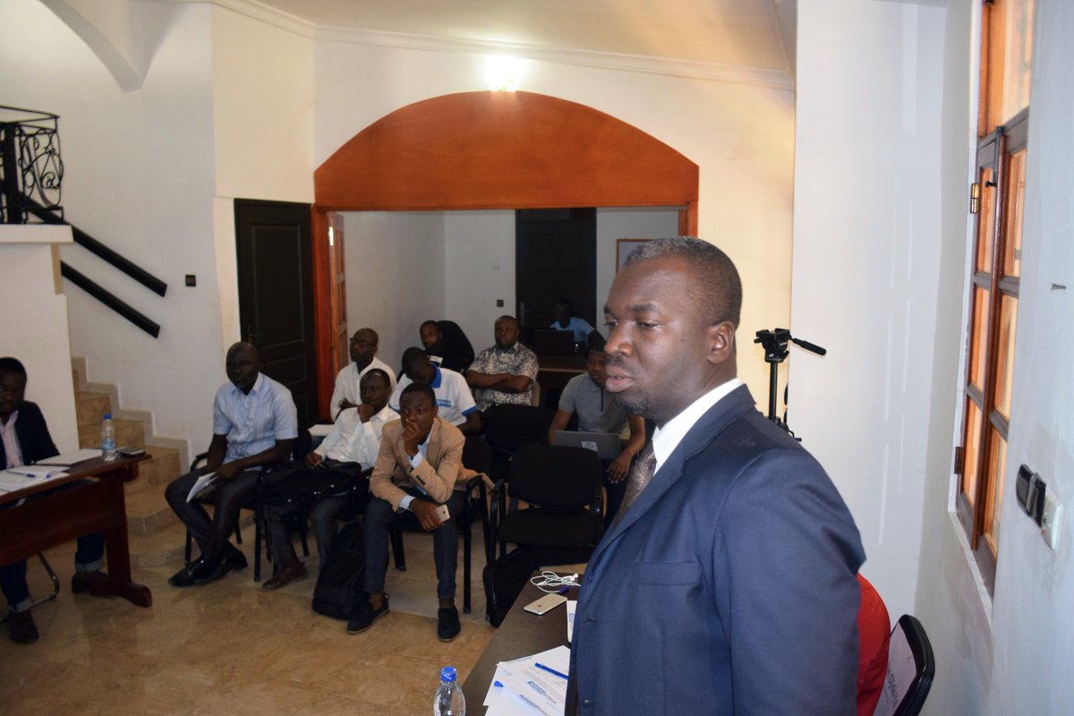 affintechforum's tweet photo. 4 start ups ont déroulé leurs solutions fintech pour le #FintechPitch, présélections d'#Abidjan #CôtedIvoire.

Ce sont: 
#Districash
#AGRI-N
#PRODESTIC/Application ZenAPI
#SCASHPAYEMENT https://t.co/YQzTkKI5DH