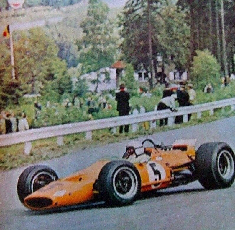 Miniature Spark 1/43 McLaren M2B #14 Bruce McLaren – GP De Grande-Bretagne 1966