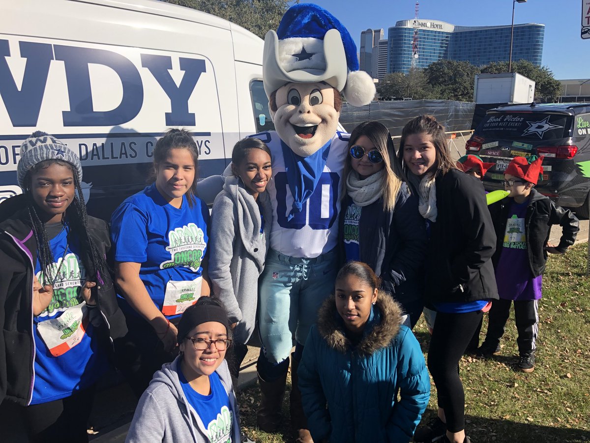 iTeach_funstuff's tweet image. Skyline High School #MayorsRace @DallasMarathon