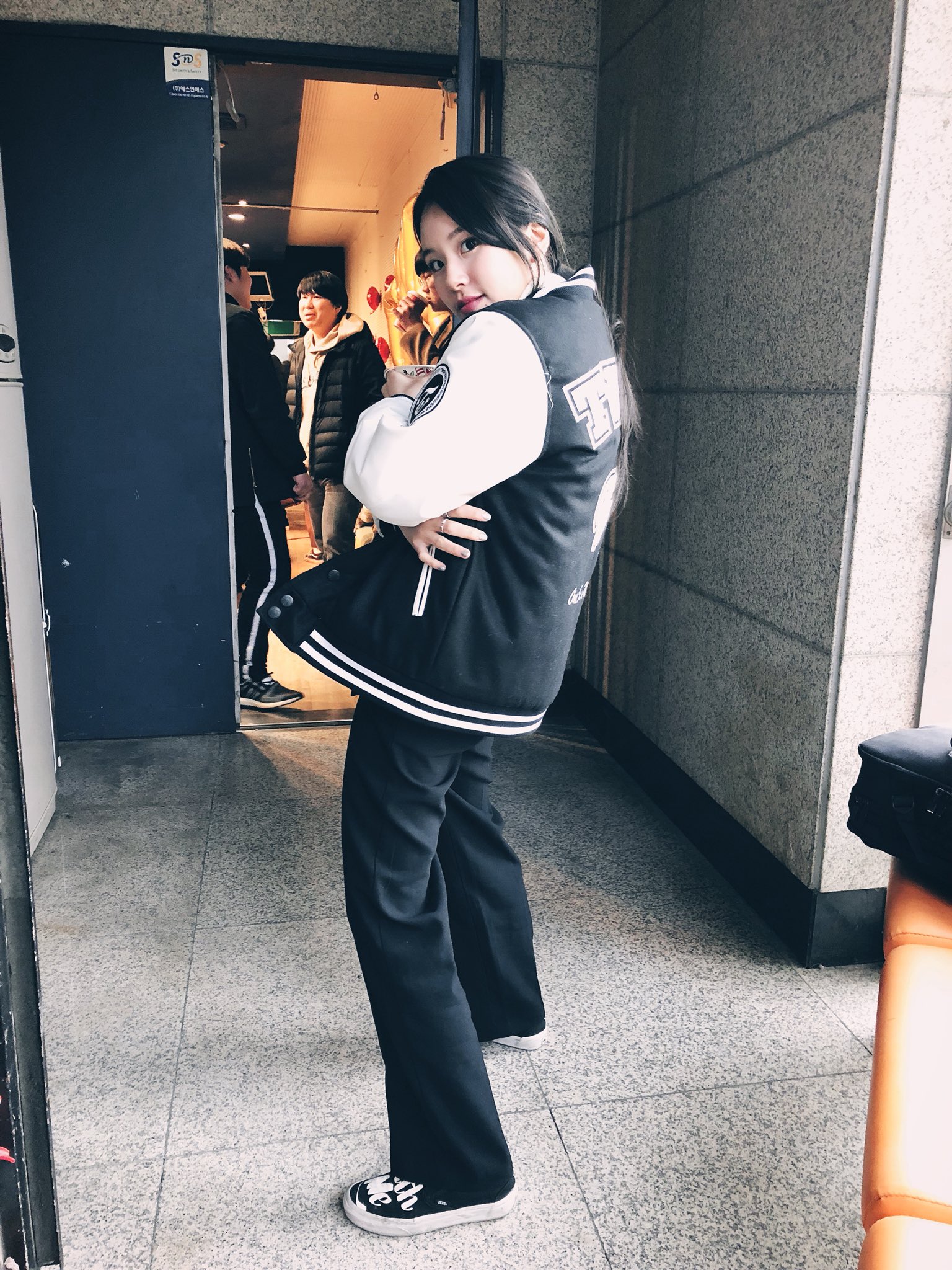 Koreaboo Twice Just Released An Official Varsity Jacket Through Their Temporary Twice Store In Hongdae We Need This Jypetwice T Co Hl6hbfqbgi Twitter