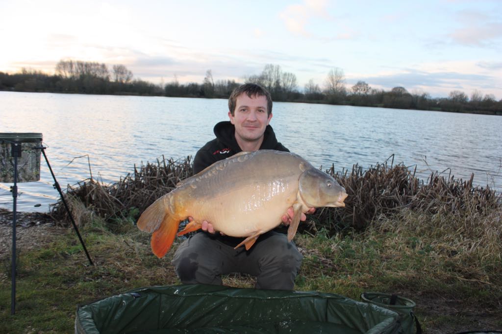 incrediblebaits's tweet photo. A small social at @linearfisheries for a few of the lads @incrediblebaits....putting the #new #testbaits through theyre paces. Tough time of year to catch but it payed off.....well done lads 🎣 🎣 🎣 https://t.co/rJTJJBHXCB