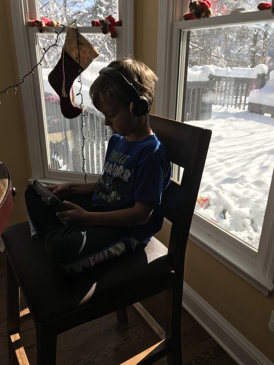 AlmostParenting's tweet photo. Power outage? I’m playing on this until it dies. #ATLsnow #snowday https://t.co/rQk30C0Q2C