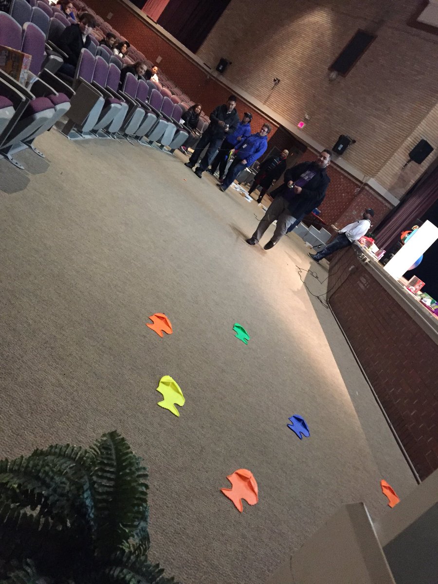 casillasHoneyB's tweet photo. #ERC2017 is awesome! Love all the math activities! https://t.co/TYoEm3dDnL