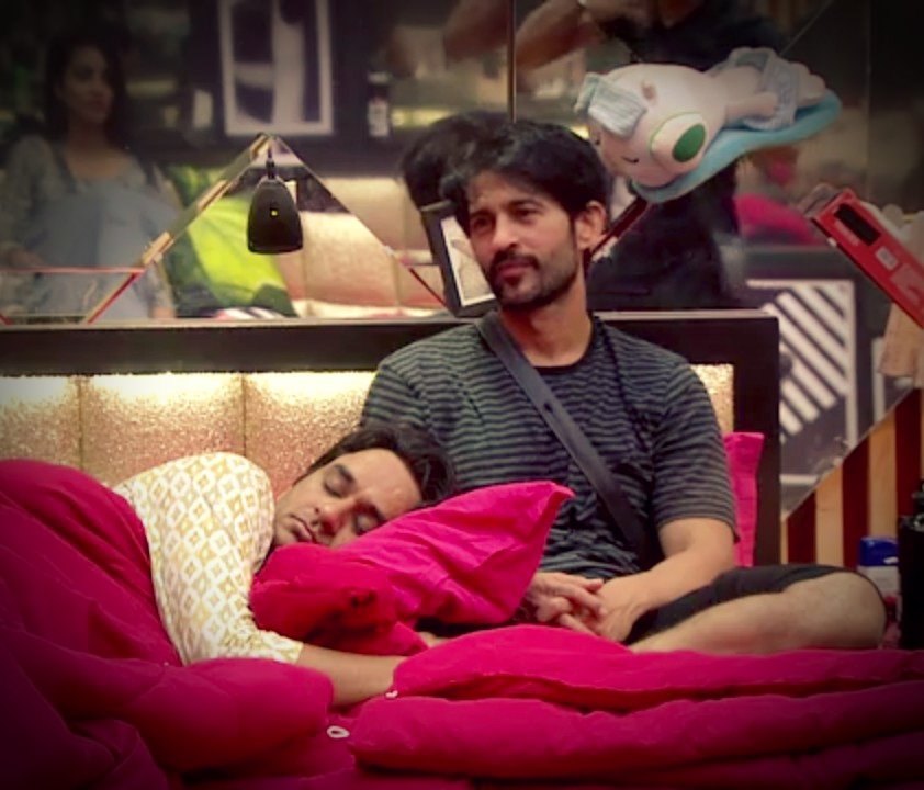 HitenTejwaniFC's tweet photo. Vikas + Hiten ❤
And their bond 😍
# ViTen
#BB11 https://t.co/ICiGkhQC2c