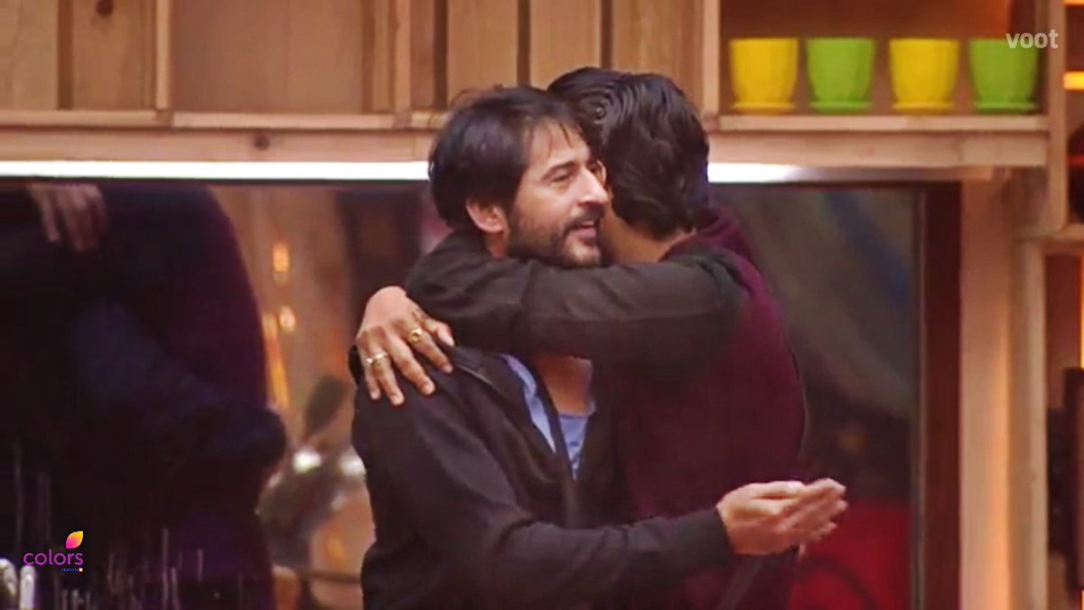 HitenTejwaniFC's tweet photo. Vikas + Hiten ❤
And their bond 😍
# ViTen
#BB11 https://t.co/ICiGkhQC2c