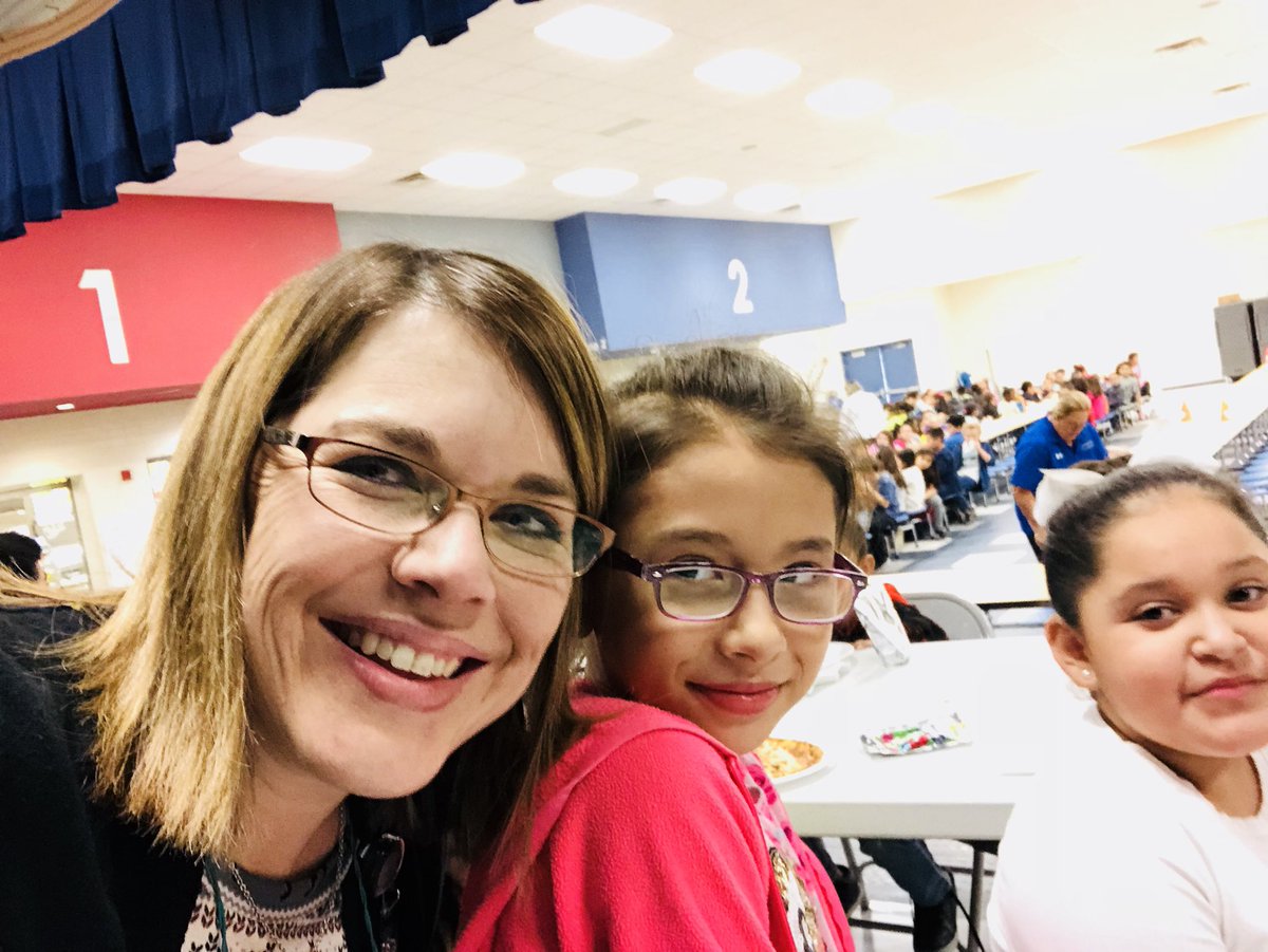 littleagg's tweet photo. This girl sold 3 boxes of chocolate just to eat lunch with me! I saved a piece of pizza so I could eat with her!! #wonherover #shetalkstomenow @ReneeDeLeon9 https://t.co/nsReZ3kVTy