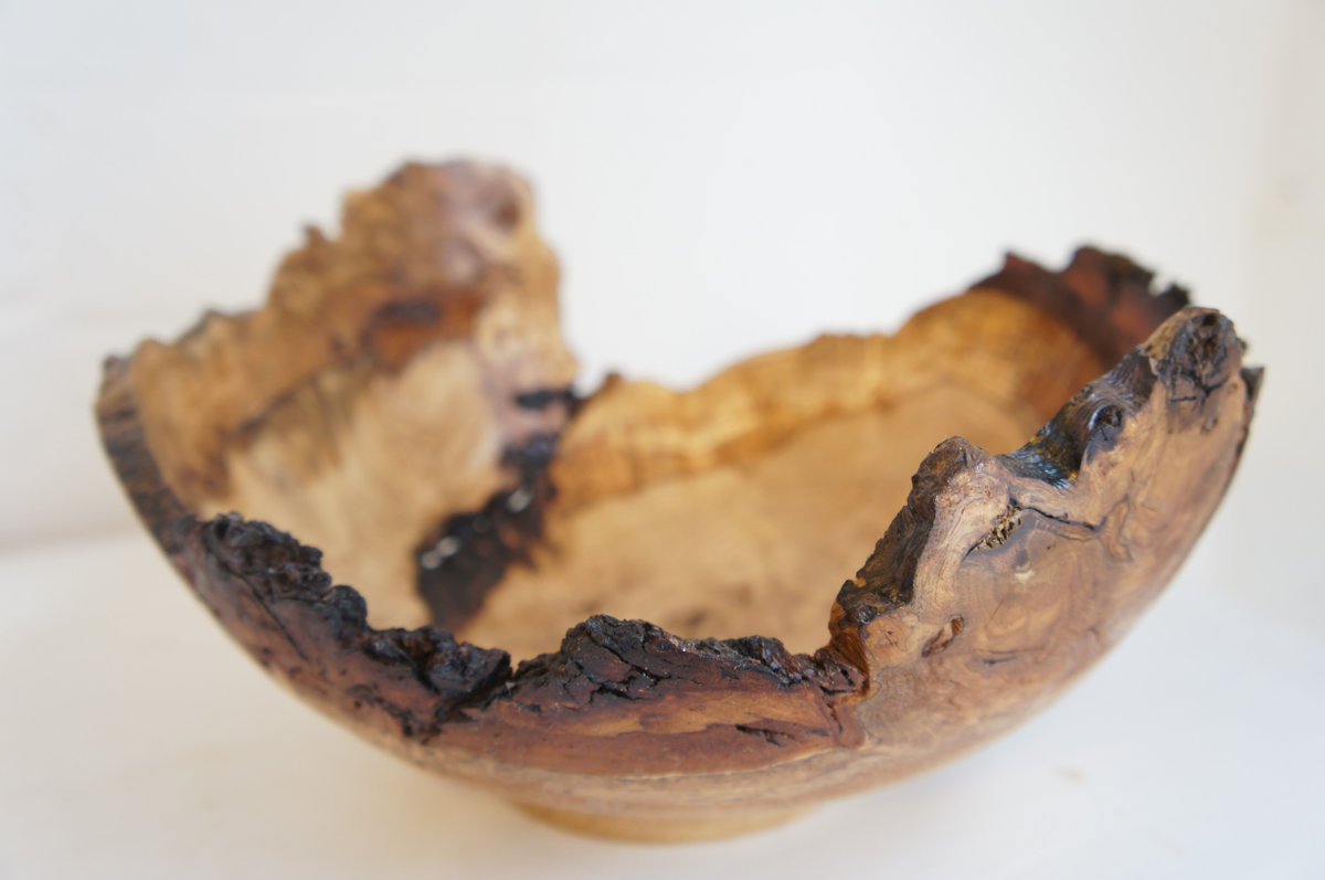 OriginGallery's tweet photo. *LIMITED OFFER ENDING TODAY* - 20% off these beautiful handmade bowls by John Shorrock. John tries to retain the tree’s spirit and character in the pieces using the defects and natural shapes to their best advantage. Only in Store. https://t.co/iE0gopsBEJ
