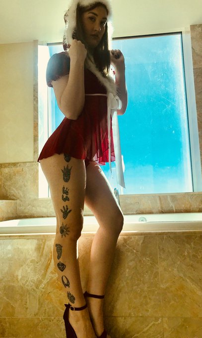 I can be Ms. Claus and give you the exact present you want 😈 https://t.co/bmzIP70llD<a href="/tag/tittytuesday"class="tags"><span>#tittytuesday</span></a><a href="/tag/tinytittysmatter"class="tags"><span>#tinytittysmatter</span></a>