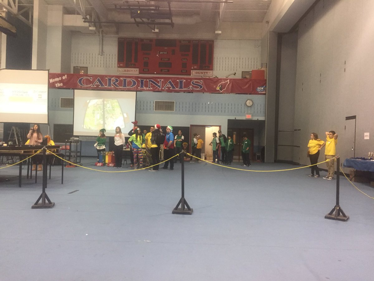 SJB_Robotics's tweet image. Half time show😁🤖#HWCFLL