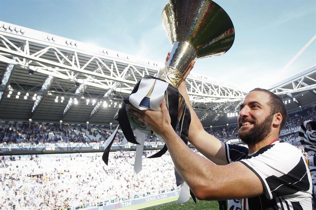 Happy Birthday Gonzalo Higuain! 