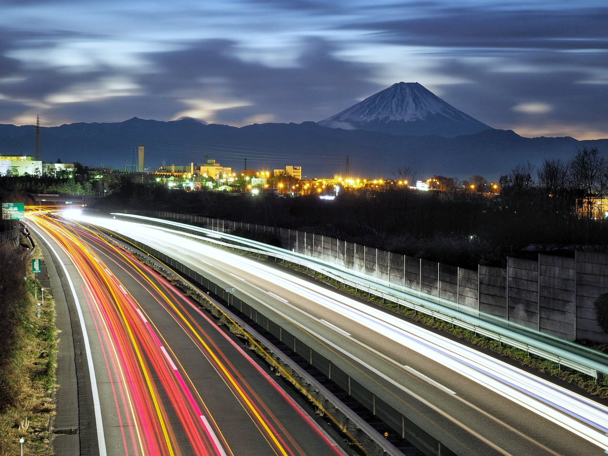 ট ইট র Kazuyuki Matsui 17 12 10 今朝の富士山 夜明けのハイウェイ おはようございます 日曜日の朝 車が少なーい中央道です 夜明けは雲がありましたが 今は東 南へ遠ざかり快晴の天気になっています 韮崎ic付近 富士山 Mtfuji ケサフジ ট ইট র Kazuyuki Matsui 17 12 10 今朝の富士山 夜明けのハイウェイ おはようございます 日曜日の朝 車が少なーい中央道です 夜明けは雲がありましたが 今は東 南へ遠ざかり快晴の天気になっています 韮崎ic付近 富士山 Mtfuji ケサフジ