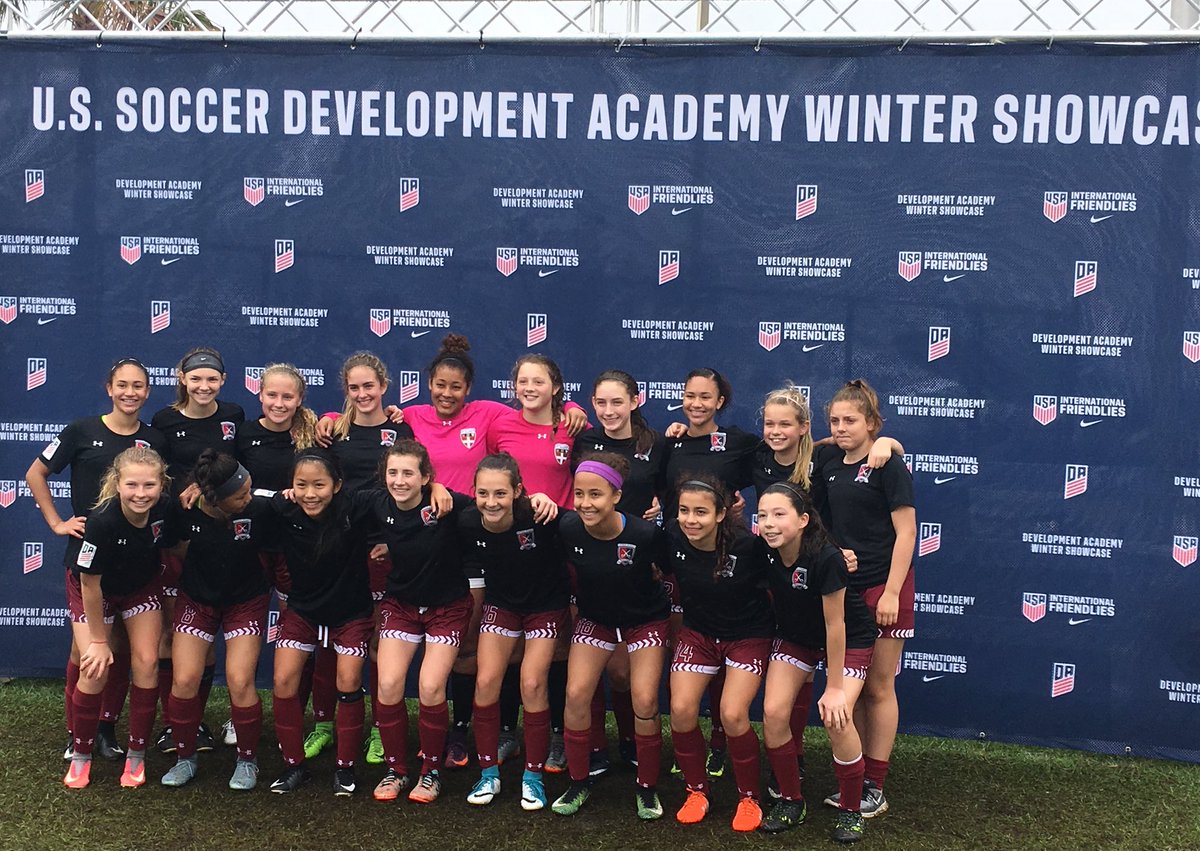emilythomas1632's tweet photo. What a great experience at the US Soccer DA Winter Showcase.  The U15’s got their first win and Taylor got her first goal!  #goshattuck @eteyemd https://t.co/mrdHS4mgWw