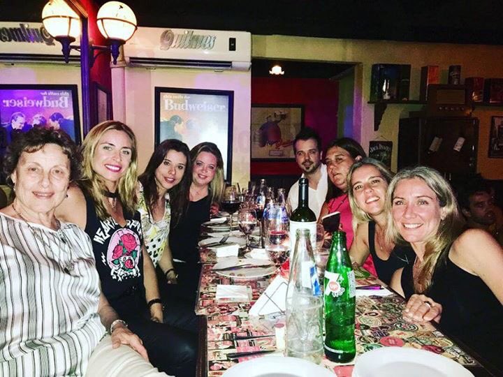 DanBernadette's tweet photo. About Last Night 🎶🍾❤️ tremendo show de @FranBrunetta en @johnjohnpub 👏👏👏@Abilassalle @JorgelinaTraut #ogui #lola #sof #sabri. Linda noche 🌛🌟✨ https://t.co/4L8eJxmcxF