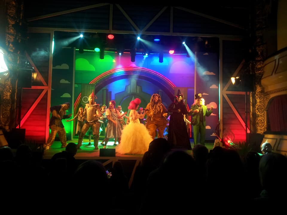 EduLifeCIC's tweet photo. Dave has had a fantastic evening at the @TheatreRoyal for this year's #Panto, #TheWizardOfOz ..... so great to see so many people of all ages enjoying this amazing show #Margate #Thanet @WickedProd @MargatePanto https://t.co/7QO8oP6z1Z