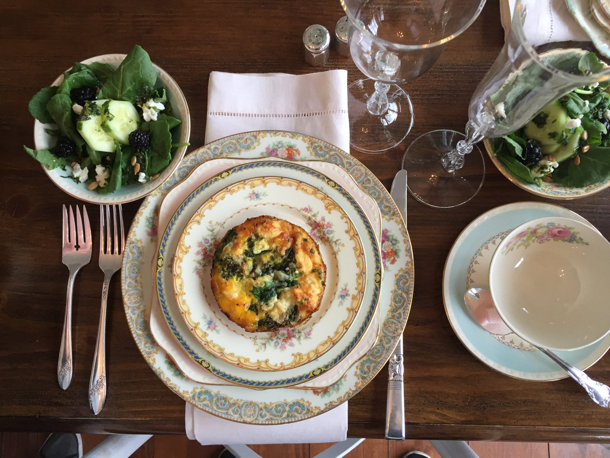 We love seeing vintage rentals showing up at weddings! What an amazing way to add a touch of "something old" to your something new. Thank you so much Knotted Teacup for sending us this gorgeous photo of your work!