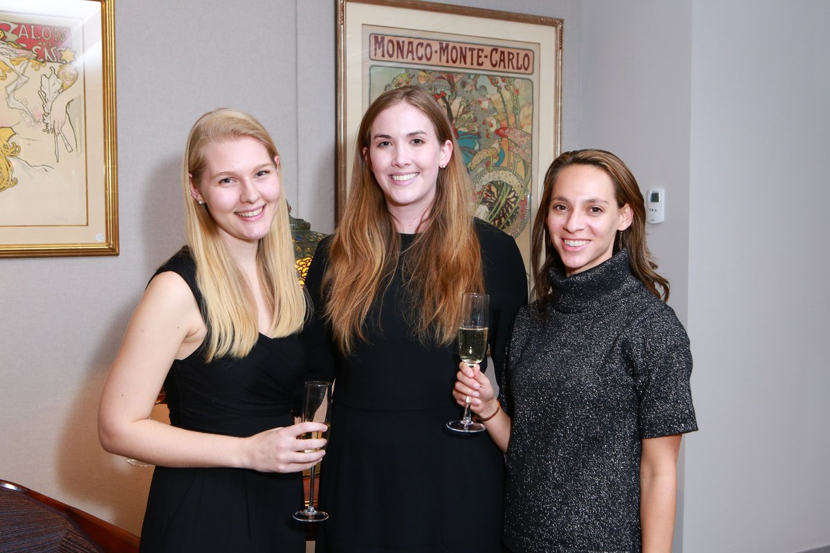 Macklowe Gallery tweet media