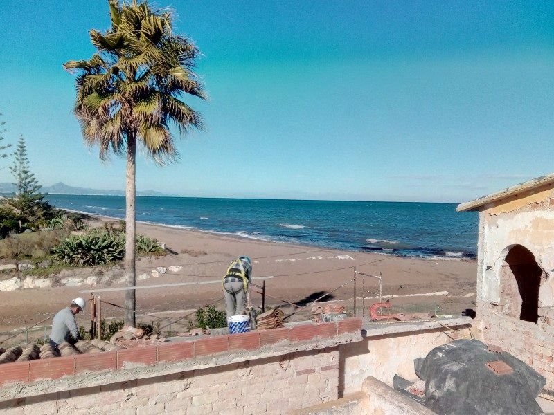 vivespons's tweet photo. Reforma #vivienda en 1 línea de #playaLas Marinas #Denia. Maxima #eficienciaenergética. construyendo sueños. @vivespons #Homes @PonsVives https://t.co/bzdtZNIyYy
