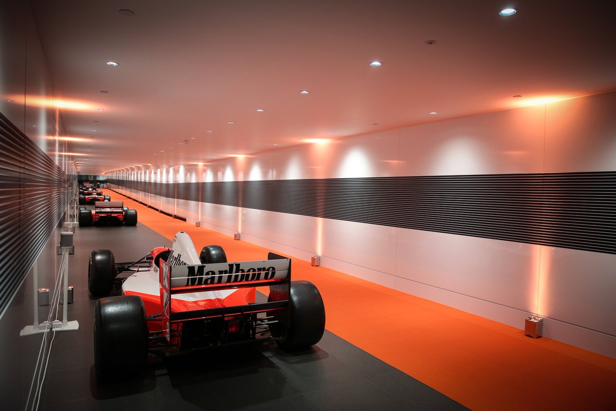 McLaren Automotive tweet media