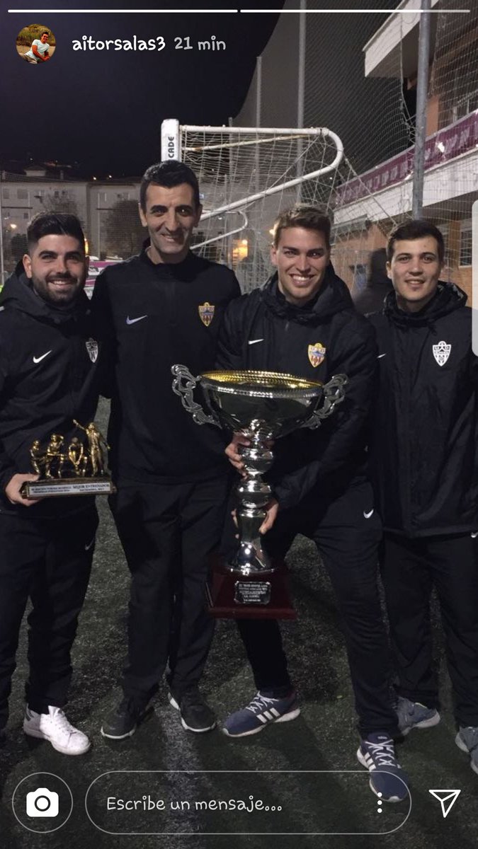 &Güicos tweet media