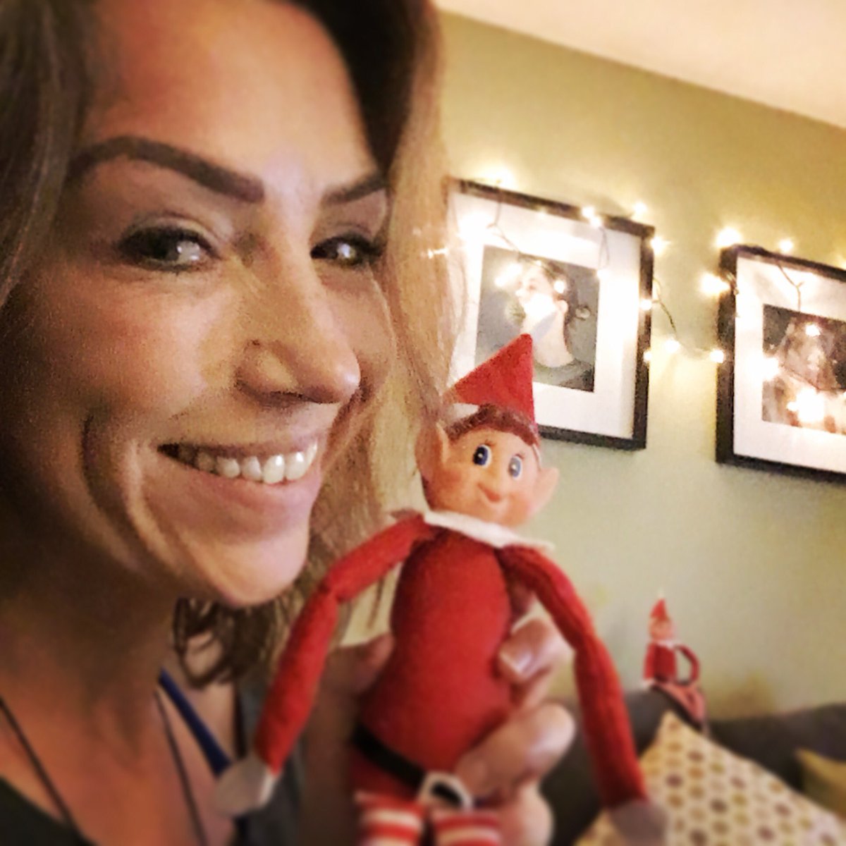 itsjillgardner's tweet photo. A little #whelfie #elfie #whelf for @willenhospice https://t.co/Bm7XGTcOx9