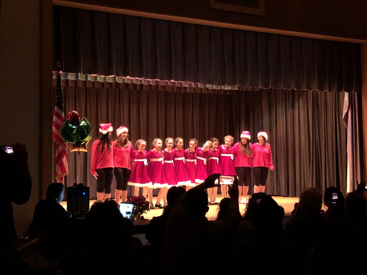 Oak Grove is full of wonderful talent! The Oak Grove Rockettes did a wonderful job! <a href="/OakGroveES40/">Oak Grove ES</a> <a href="/WCSDEmpowers/">WCSDEmpowers</a> <a href="/awatkins24/">Amy Watkins</a>