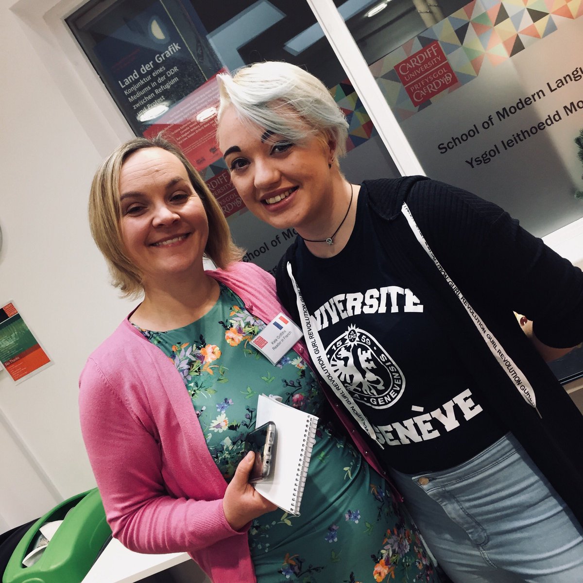 CatInLanguages's tweet image. Always a pleasure to welcome Charlotte back, our star alumna who spoke about her studies, year abroad and great job today #French #Japanese #Star