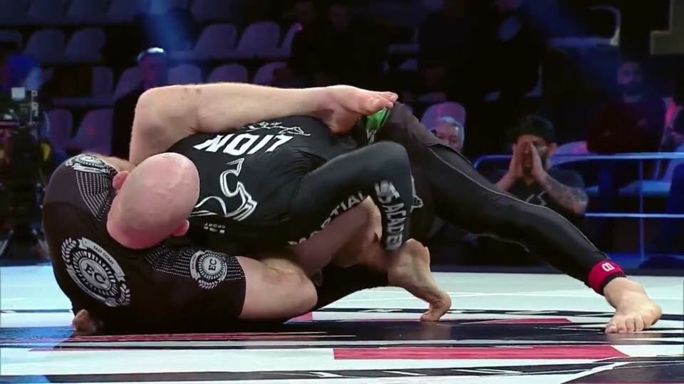 FightConnectTV's tweet photo. UPDATE : @ACB_League Russia
@ecjja black belt Darragh O’Conaill gets the job done with his signature finish.... the guillotine
#MMACTV https://t.co/2ZuxtnhyDr