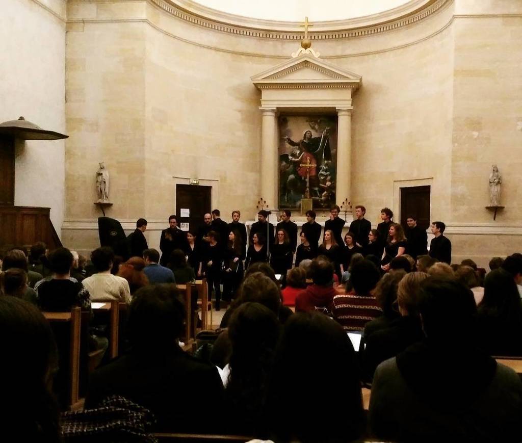 COGE_Paris's tweet photo. Chapelle comble ce soir pour le concert de l'ensemble vocal !
Venez les voir demain, 18h au lycĂ©e Saint louis, ça donne des frissons đ€đŒâš #coge #ensemblevocal #chambermusic #vocalmusic https://t.co/kU5TBU19t6 https://t.co/RTM2h8JH7B