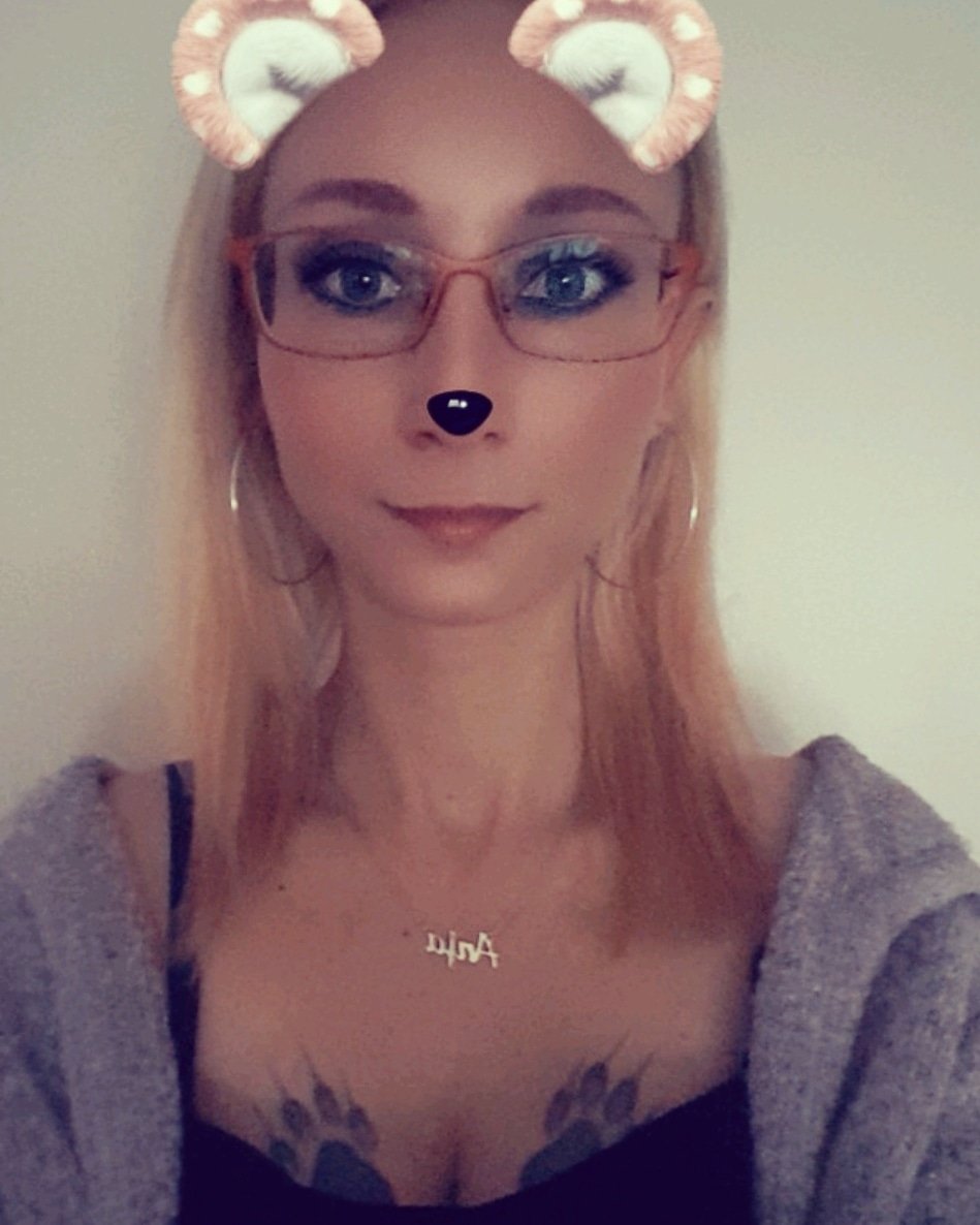 pandaanja_'s tweet photo. Einen schönen Abend und später eine gute Nacht!😍🐾🌗
#haveablessedevening 
#Nightlight 
#nightnight🌟🐻❄ https://t.co/3vmvaRmTIA