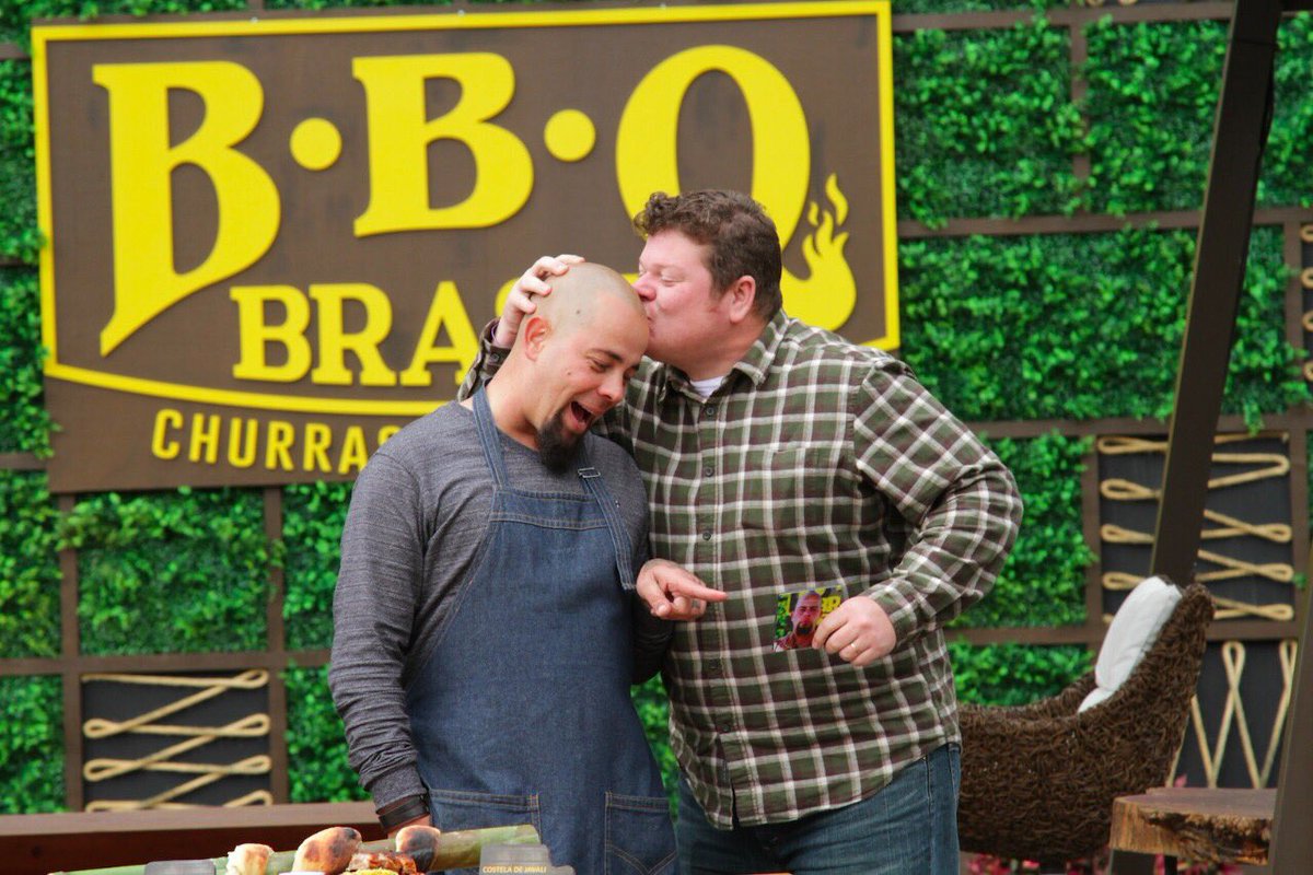 chrisflores's tweet photo. Muito amor né @DCzernucha 💗 #BBQBrasil https://t.co/L0hnpEw9Z7