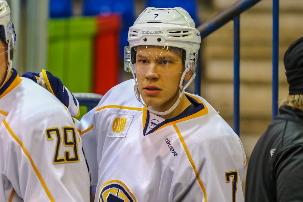 INackel's tweet photo. 2000 km in the bus, six points, good job everybody. Here”s a few frames I like. #dreamjob #espoounited #mestis #busmo #hockeylife https://t.co/eFltUfmIMP