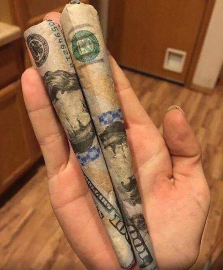 MJCulverCity's tweet photo. Two of the most favorite thing on this earth. 
.
.
.
.
#mjculvercity #culvercity #marijuana #medicalmarijuana #cannabis #marijaunadelivery #marijuanaservices #weed https://t.co/w9jGWSJVBA