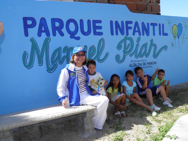 AlcaldiaManeiro's tweet image. Durante la gestión de @DarvelisLarez se recuperaron espacios para los niños del municipio. Ejemplo de ello fue el rescate del parque de la calle Piar de Pampatar