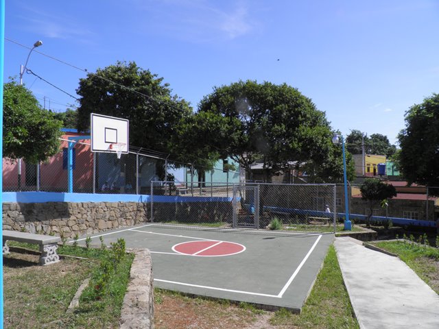 AlcaldiaManeiro's tweet image. Durante la gestión de @DarvelisLarez se recuperaron espacios para los niños del municipio. Ejemplo de ello fue el rescate del parque de la calle Piar de Pampatar