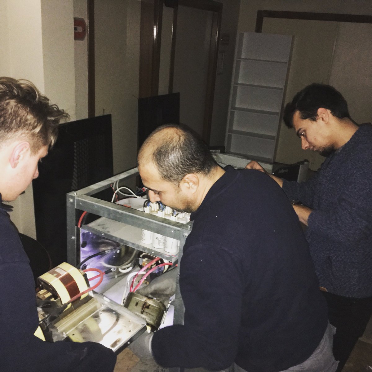 upsoled's tweet photo. #ups #kesintisizenerji denince neden #inform neden #upsoled ? Sorusunun cevabı: Cumartesi saat 23:57 #ekolkbb de onarım ve demontaj montaj için tam kadro sahadayız. https://t.co/OVjh4D4QbP