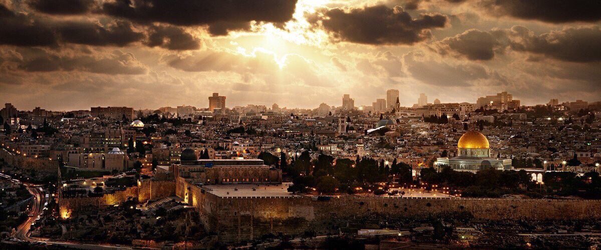 HmidaHatem's tweet photo. يااا مسرى الرسول لن تبقي مغصوبة و لن نرضى بحلوول إلا بقدس العروبة   
#القدس_عاصمه_فلسطين_الابدية https://t.co/7Ae1WODwxh
