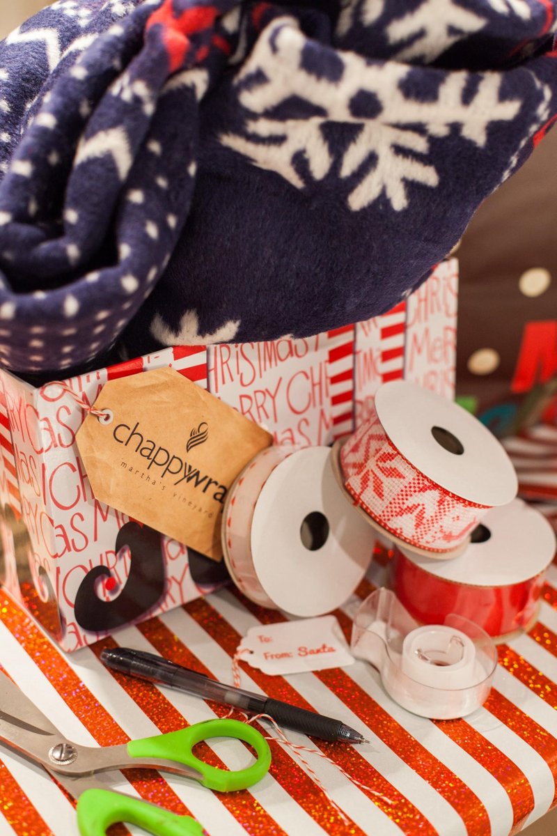 Seems like ChappyWrap is on everyone’s gift list this year! Santa and his helpers are busy packing, wrapping, and sending off your favorite blankets. Do you still have a few left to buy?
Shop now: ow.ly/KSQT30h7xxF 
#WrapYourselfintheMoment #GiftIdeas #ChappyWrapHoliday